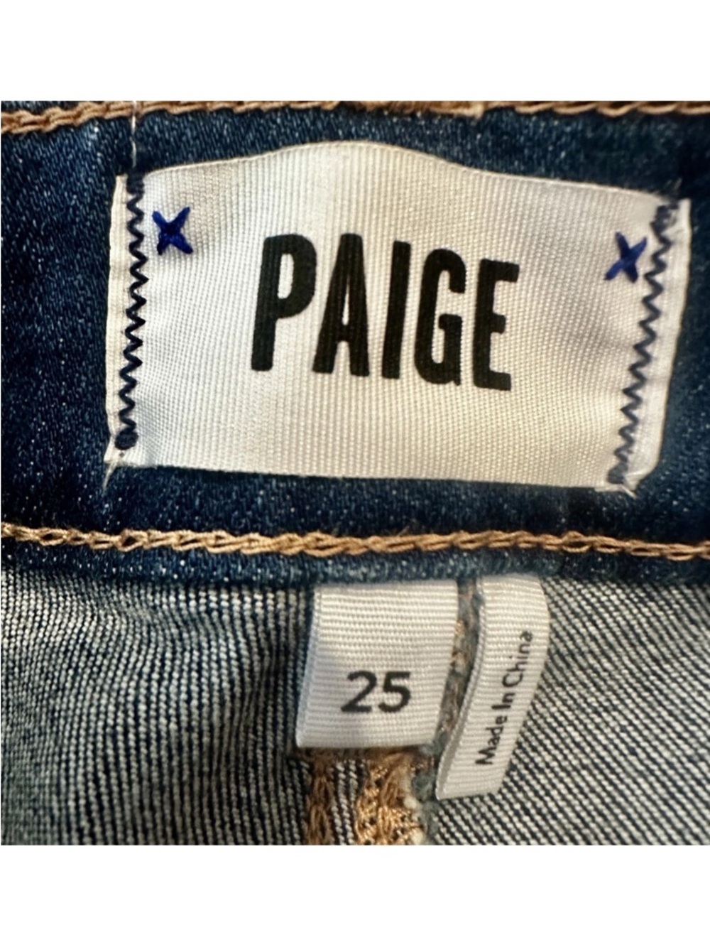 PAIGE Jax Knee Shorts Denim Bermuda Cuffed NWOT Size 25 - Picture 5 of 8